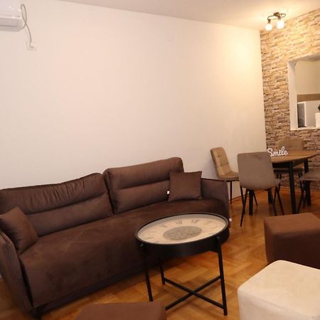 Lux Apartment Rose 2 60M2 Kragujevac Exterior photo